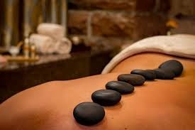 Terapia com Pedras Quentes — Massoterapeuta DF